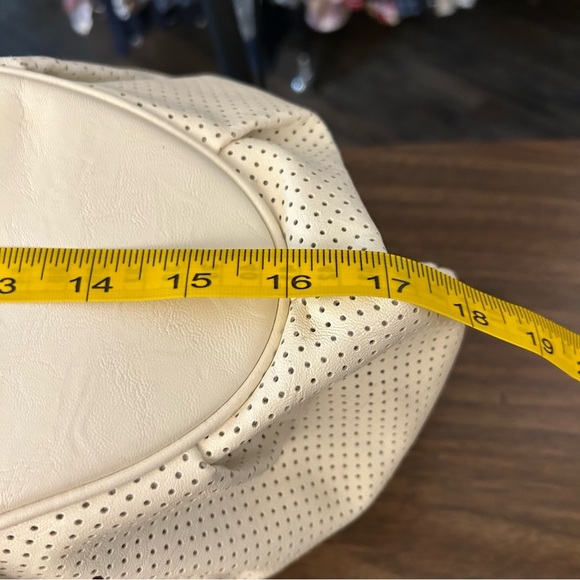 Matt & Nat faux leather Elegant Cream Women's Bag - Picture 6 of 12